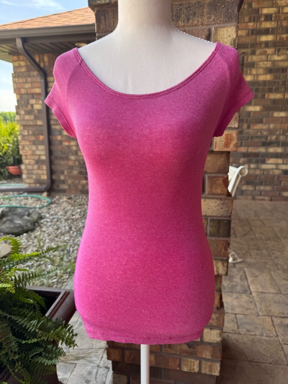 Michael Stars Fitted Scoop Neck Short Sleeve Top - Pink